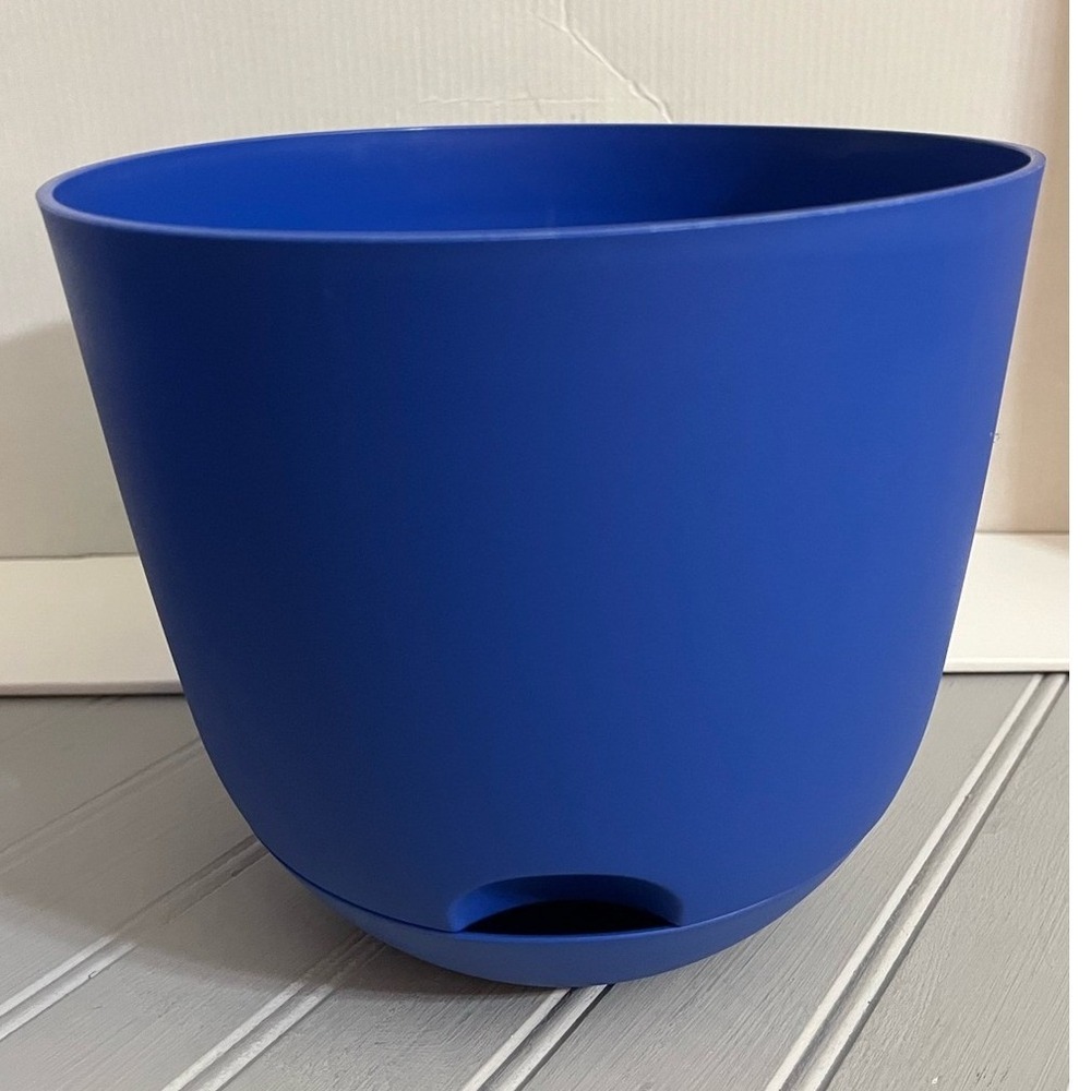 Room Essentials Self Watering Plastic Indoor Outdoor Planters 4 Blue 8 Inch New